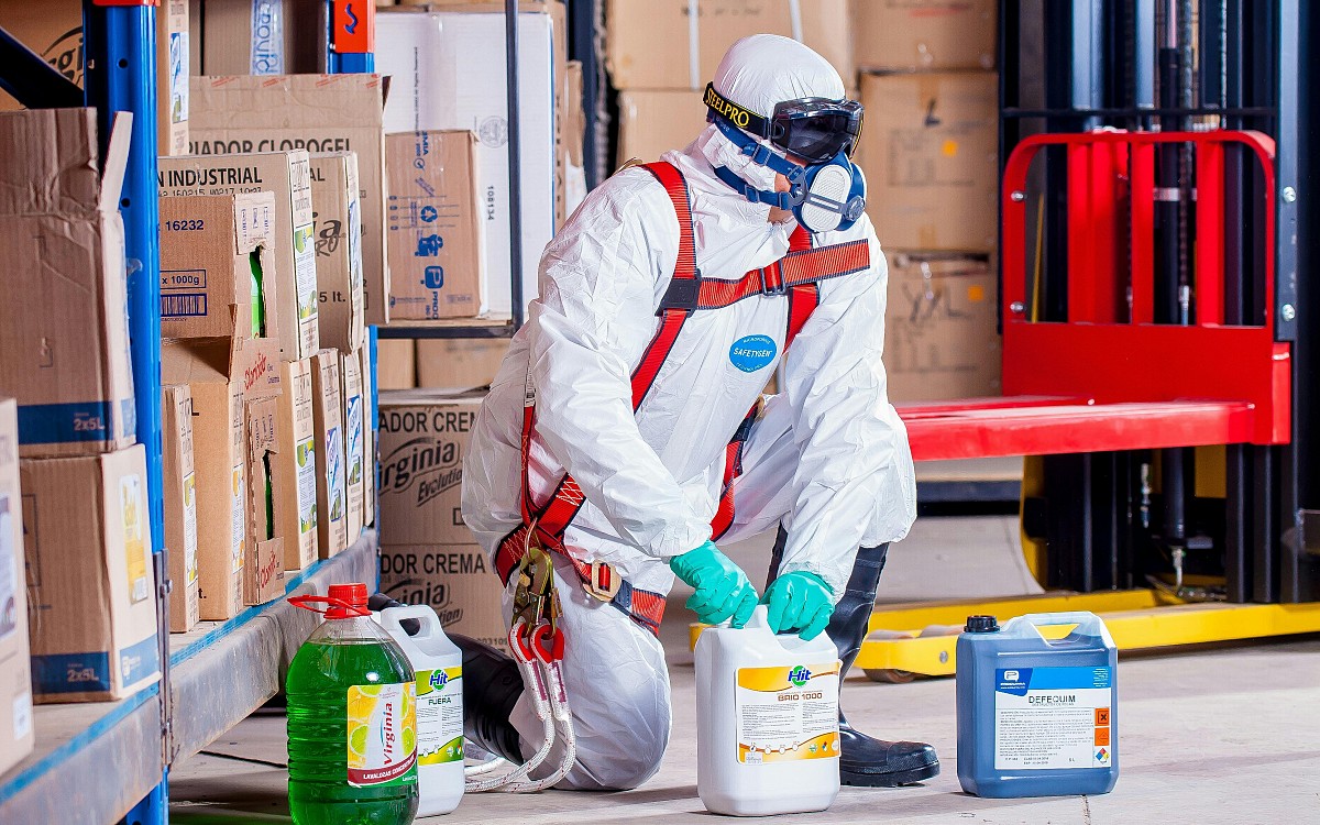 Priporočila za osebno varovalno opremo za ravnanje s pesticidi